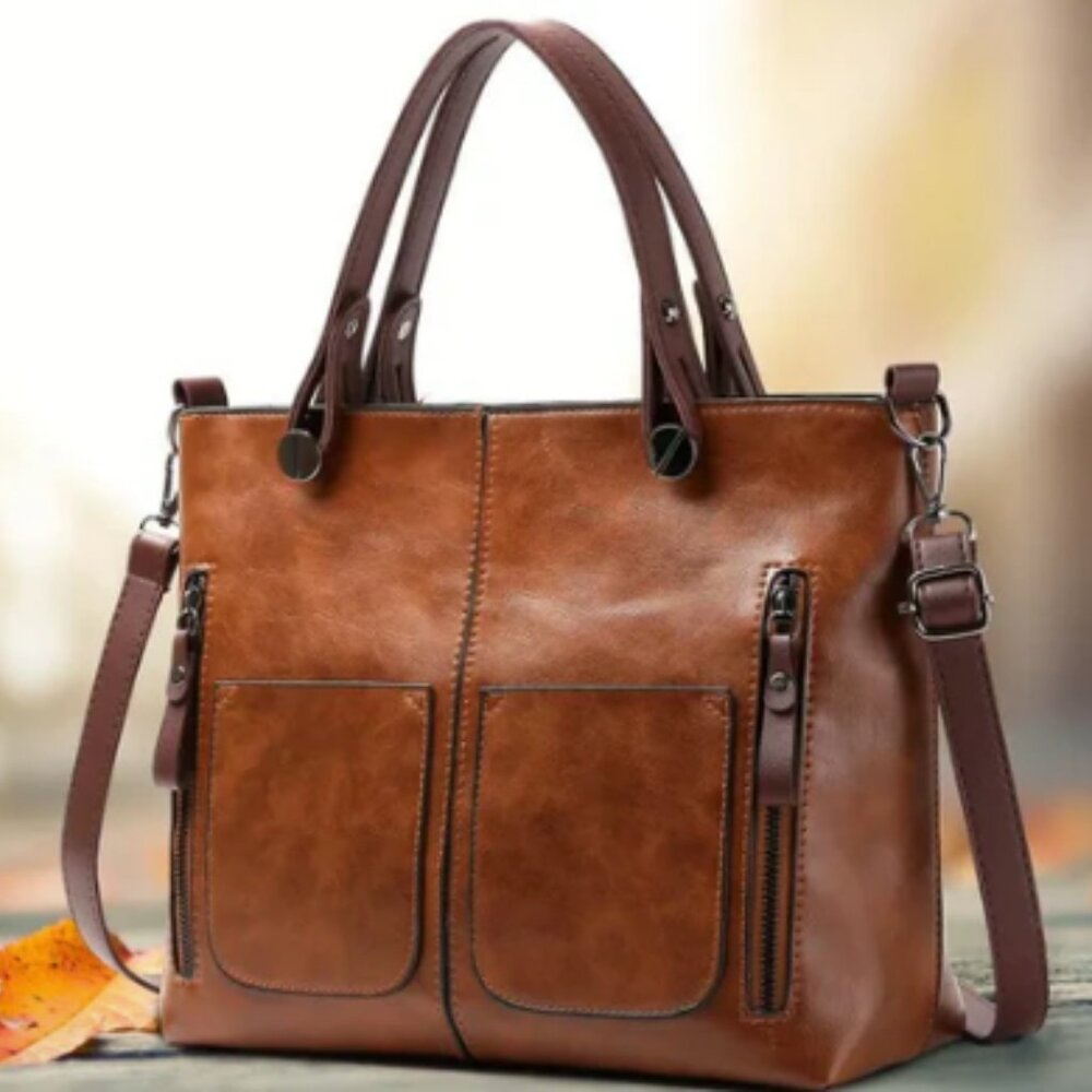 Ilse’s Timeless Elegance Brown Handbag